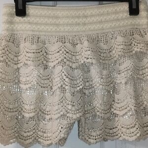 Elegant High Waist Lace Shorts in Cream Size M/L